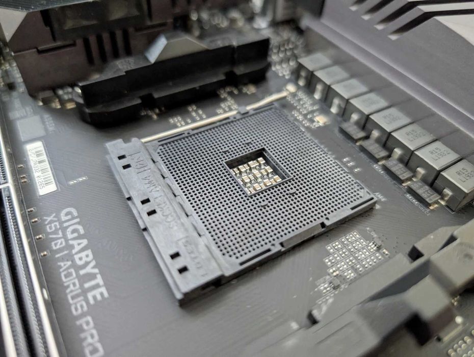 Дънна платка GIGABYTE X570 I Aorus Pro WiFi AMD AM4 Mini-ITX