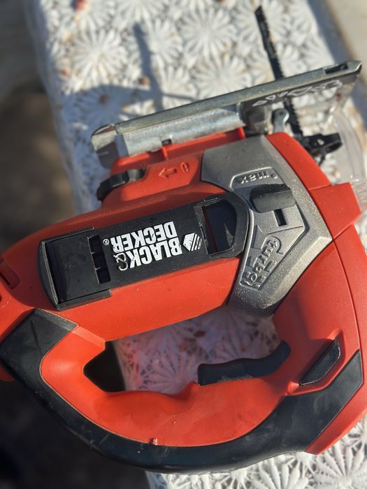 VÂND Fierăstrău Pendular Black & Decker KS999E - NOU