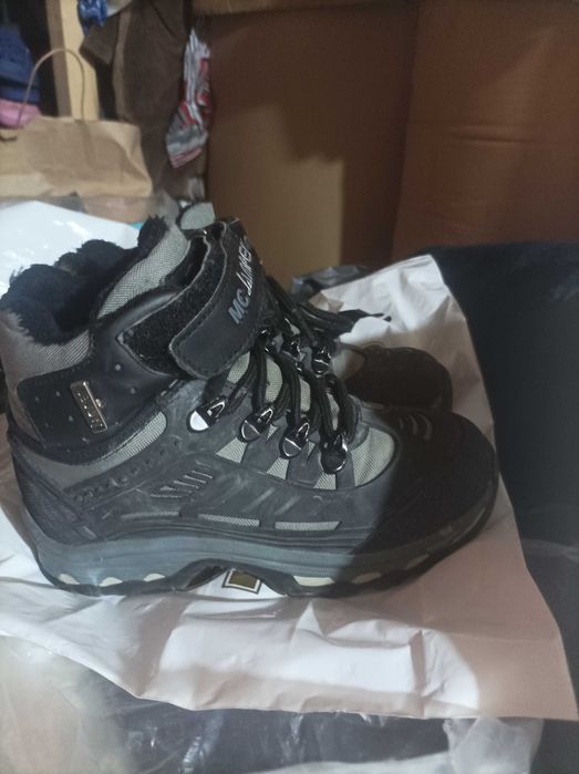 Ботушки апрески за момче и момиче