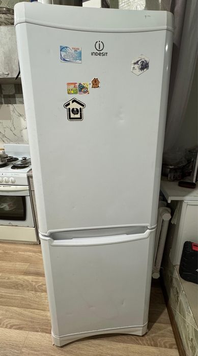 Продам холодильник