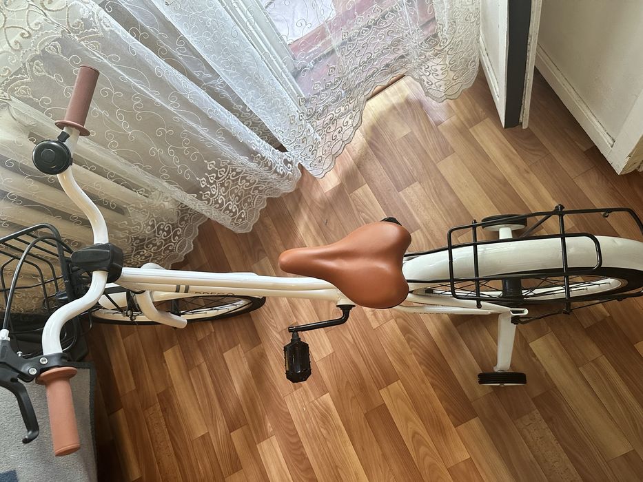 Велосипед белый детский