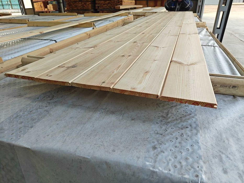 Ламперия - скандинавска 14 см от червен бор