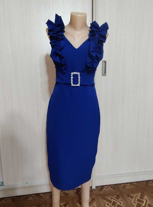 Платья БУ. Длина средняя. Размер 40 (турецкий).