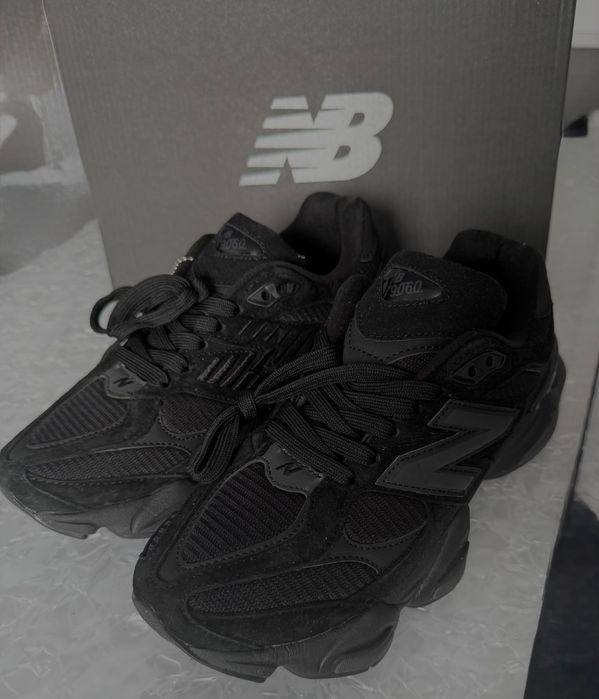 Adidași premium NB 9060