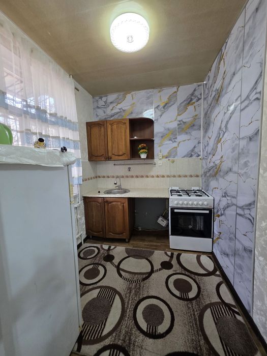 Чиланзар - 11кв 1-2/1/4. 38м2 Срочно Продам квартиру