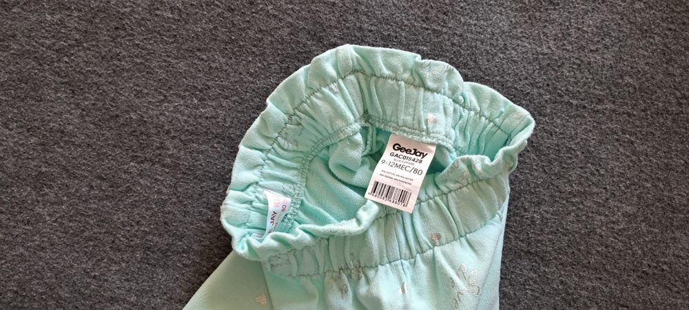 Костюм. Состояние отличное,  фирма Gee jay 80см 9-12 мес