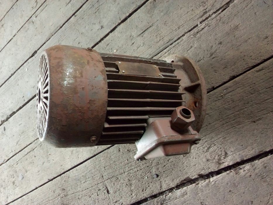 Элек. двигатель  Компрессор газ66.