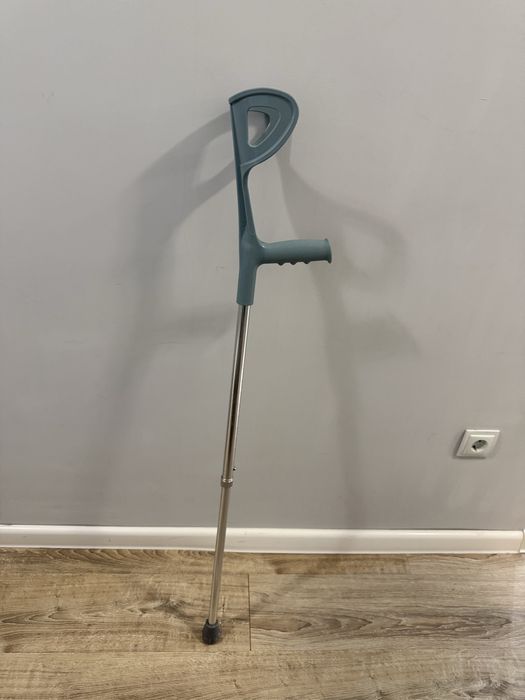 Продам новый костыль