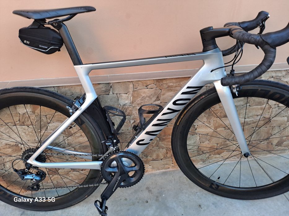 Vând bicicleta canyon