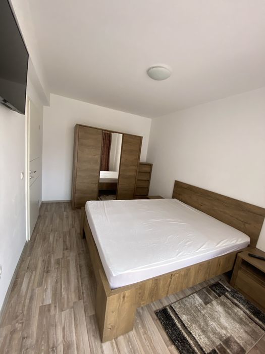 Inchiriez apartament 2 camere Avantgarden