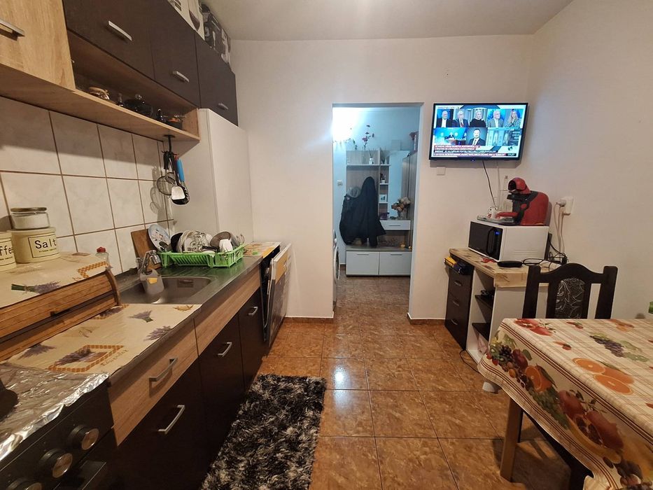 Vand apartament 3 camere