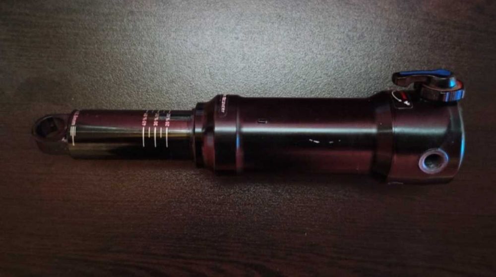 Rock Shox Deluxe 205x62