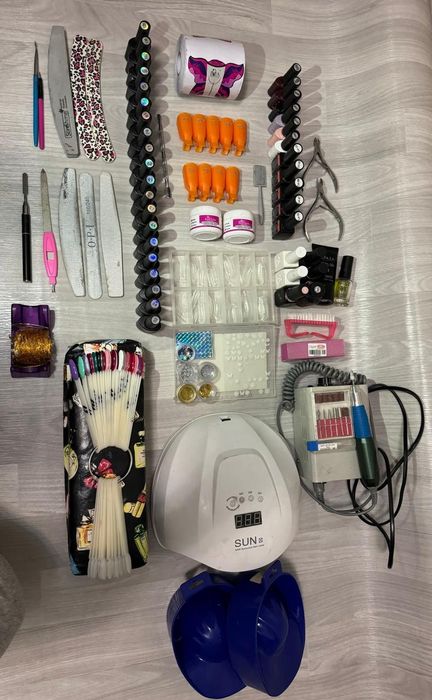 Продаётся маникюрный набор