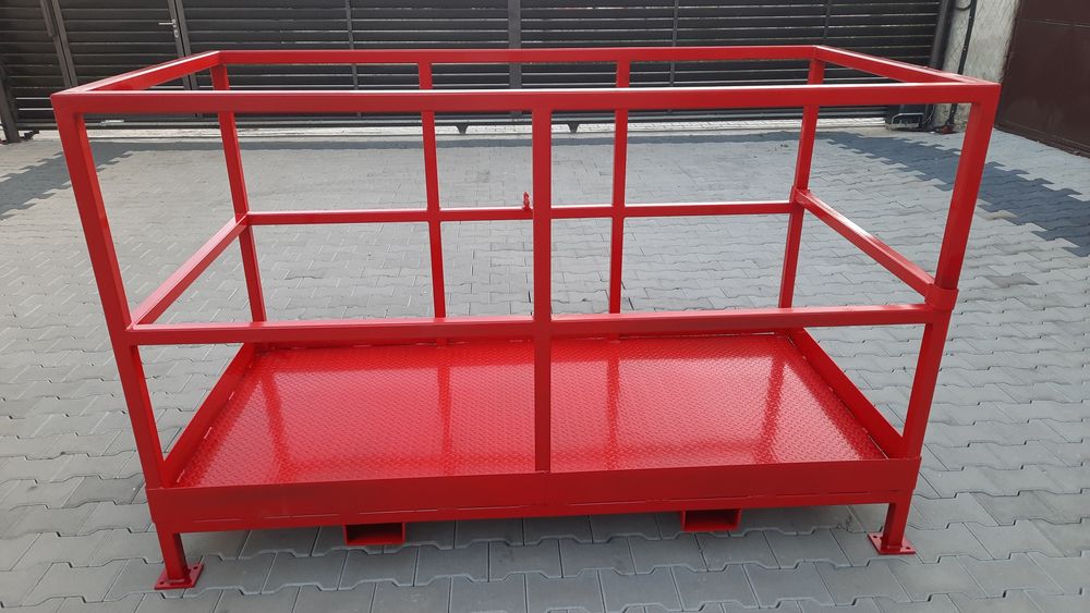 Nacelă  de vânzare