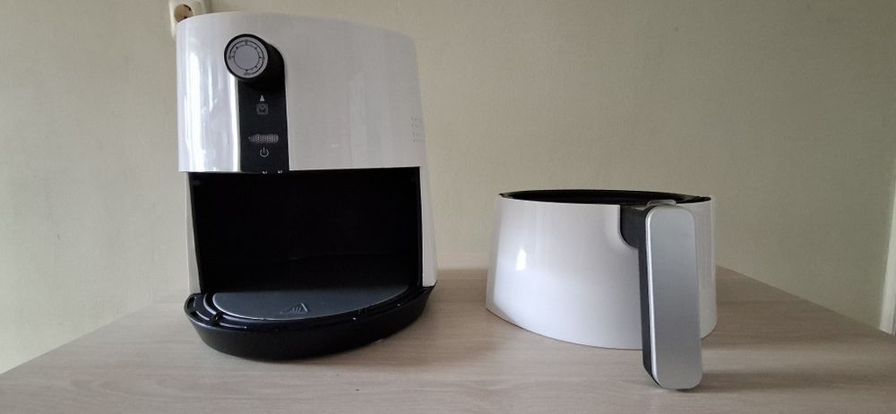 Friteuză cu aer cald Heinner AirFryer HAF-1300WH – ca nouă,