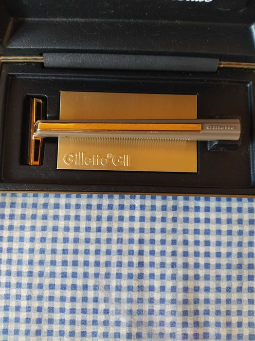 стара самобръсначка Gillette de Luxe