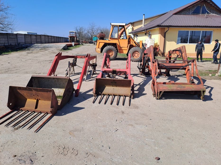 Incarcator frontal pentru tractor