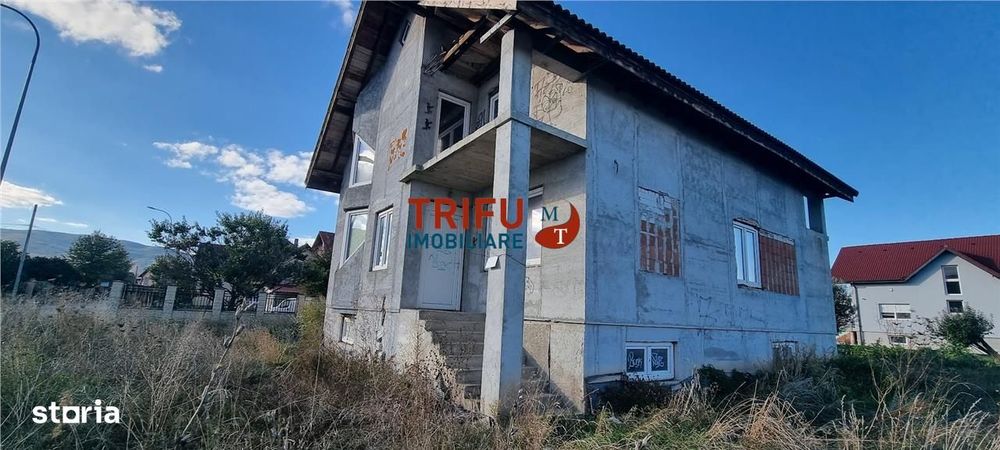 Casa 9 camere de vanzare cu 1005 mp teren