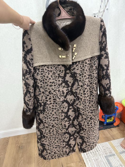 Продам верхную одежду