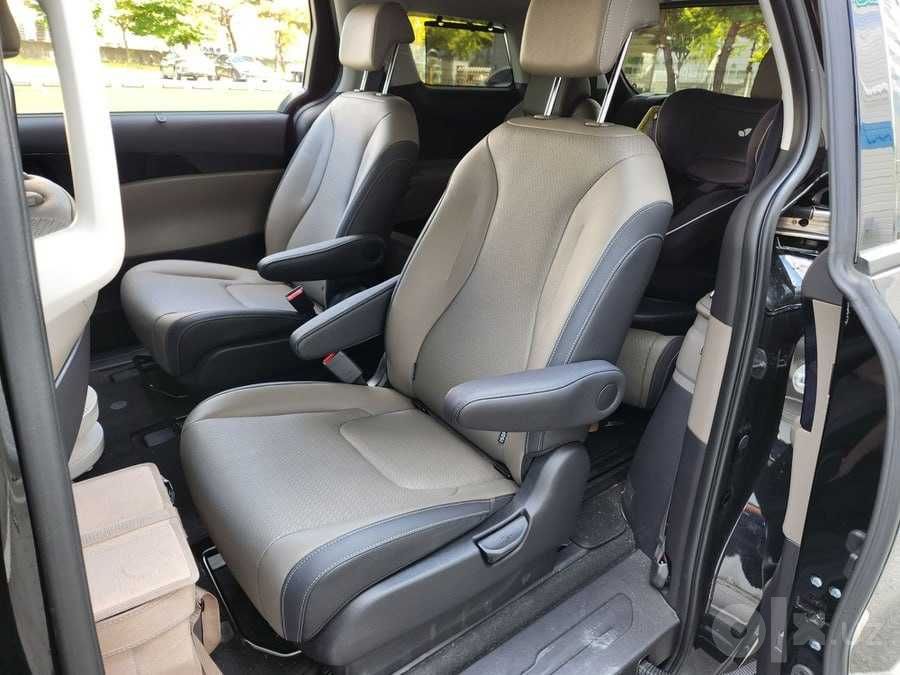 Kia Carnival Hybrid 1.6 Turbo 9 o‘rinli X-Line