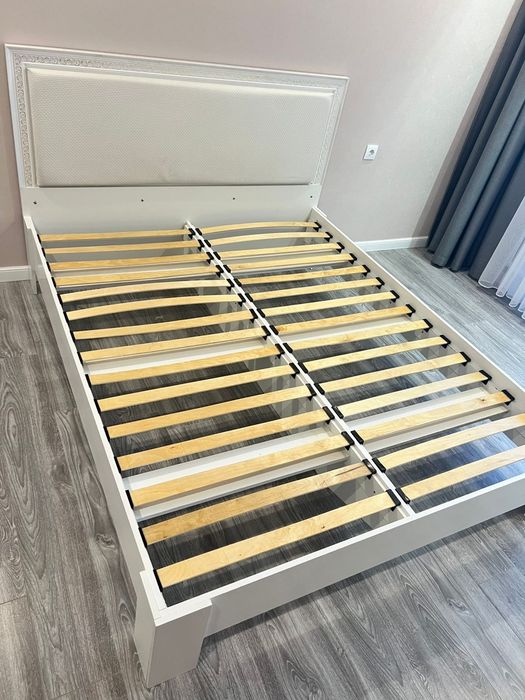 Кровать двухспальная