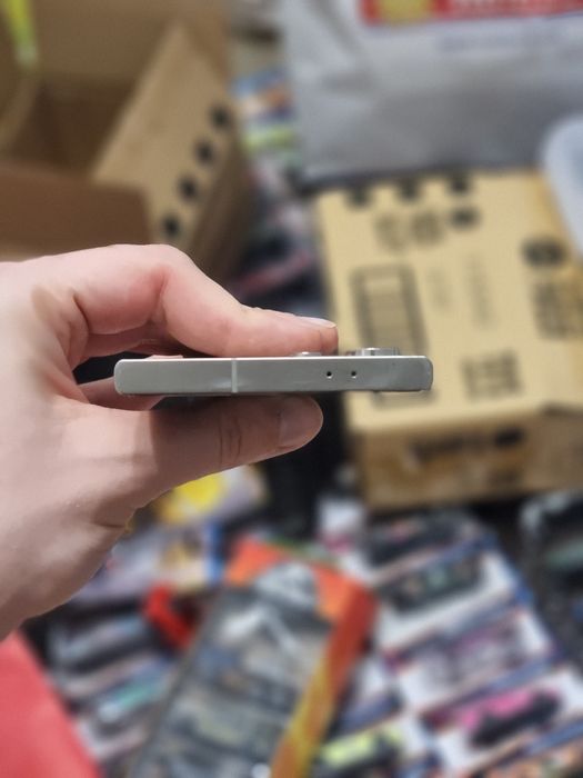 Samsung Galaxy S24 Ultra 512GB Titanium Grey в добро състояние