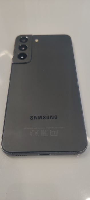 Galaxy S22 8/256gb black в идеале!