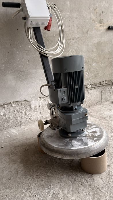 Rotor aparat gilam yuvish uchun