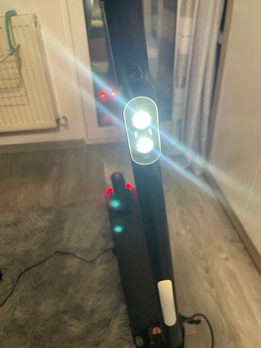 Vând trotineta electrica