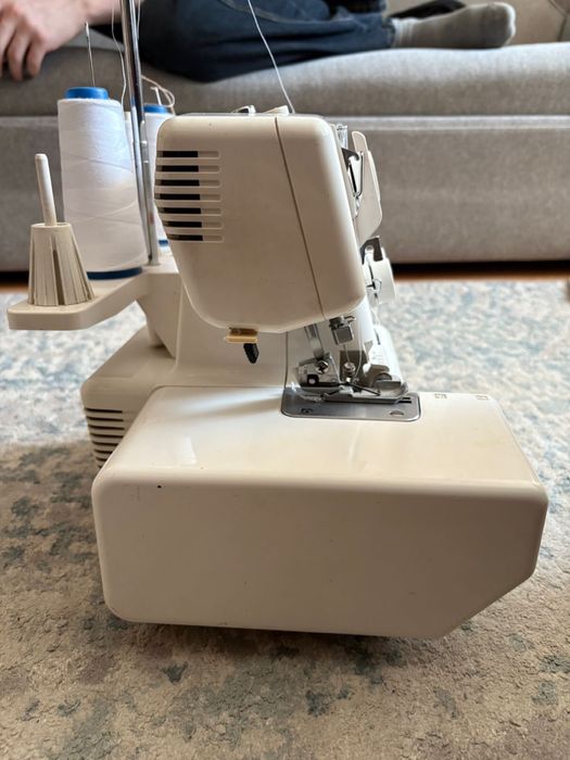 Оверлок Janome 204D