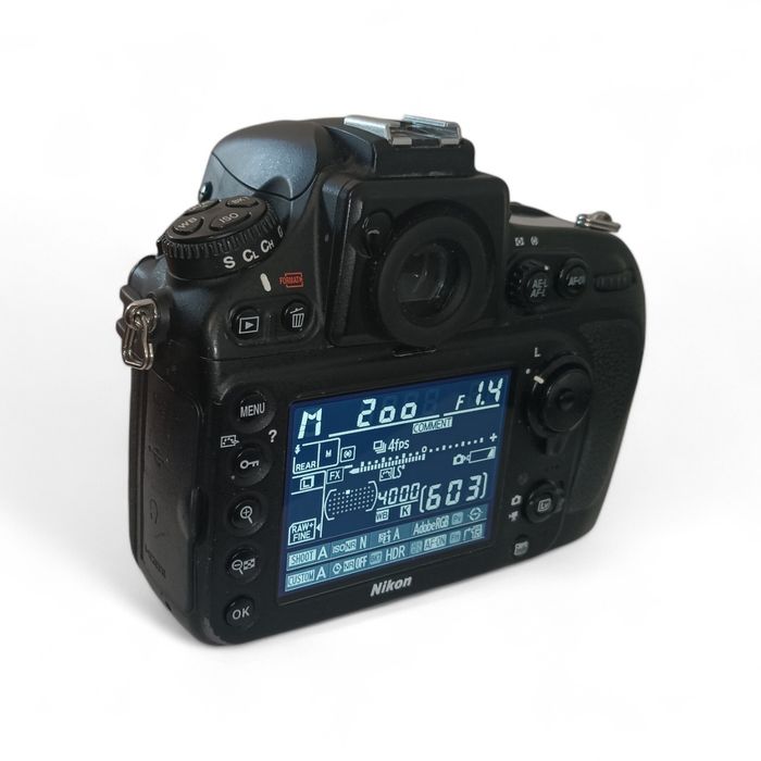Camera Nikon D800 cu 35 K cadre + Grip