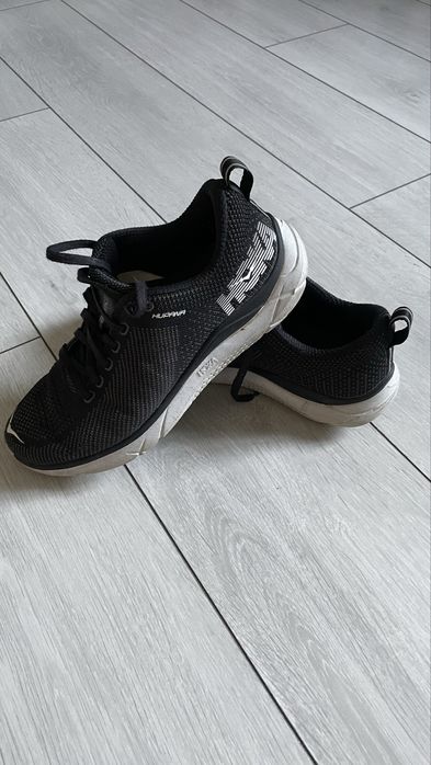 Маратонки Hoka Hupana