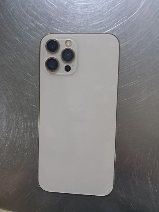 Продам айфон 12 про макс