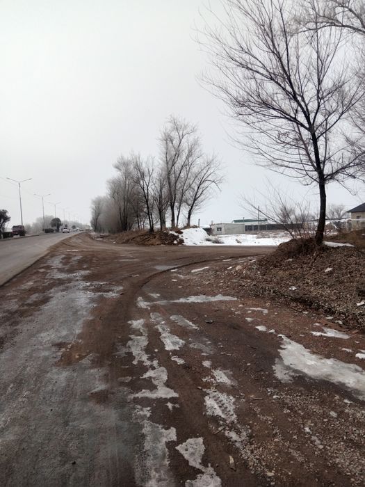 Продам недостроенный дом с участком