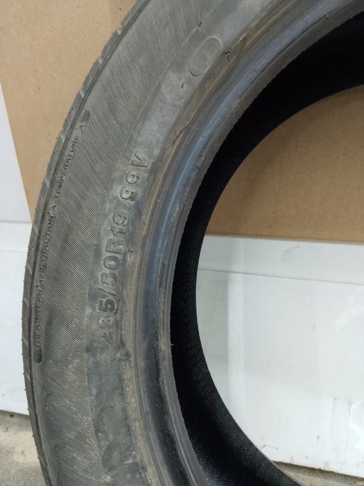 Продам Шины 235/50R19