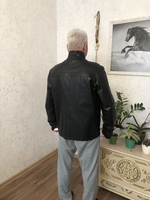 Кожаная куртка 80 тыс тенге