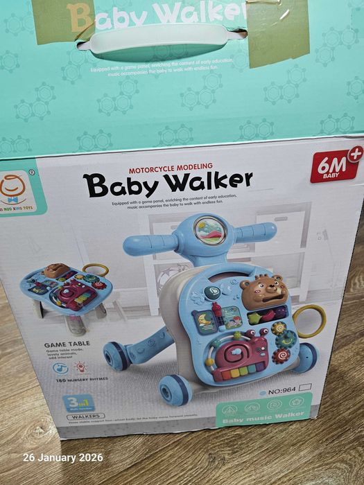 Vând antepremergător (walk helper) în stare foarte bună.