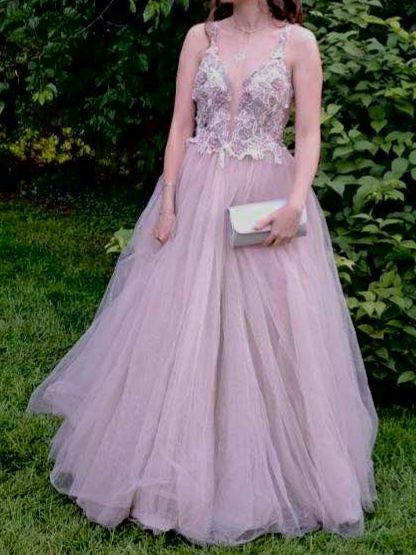 Рокля пепел от рози