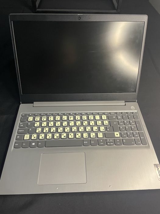 Noutbuk sotiladi!