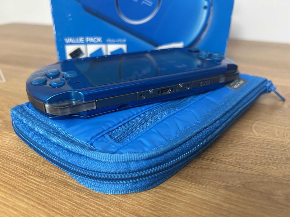 PSP 3000 Vibrant Blue FULL BOX ca noua — set original Sony, garantie 1 an