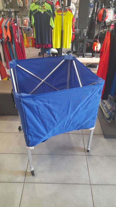 Количка сгъваема за топки