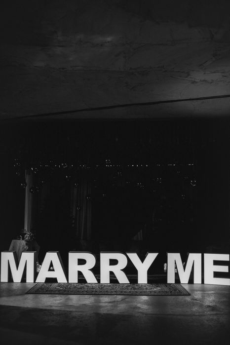 Продам буквы MARRY ME