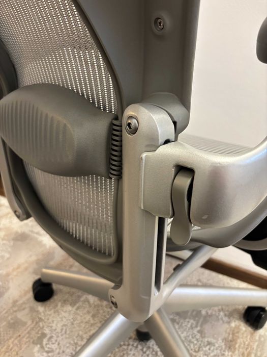 Scaun ergonomic Herman Miller Aeron Titanium marime B - full option