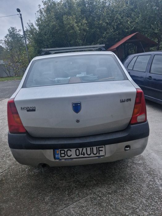 Vând  Dacia Logan. .1,4.     4100 lei. Negociabil Bacau