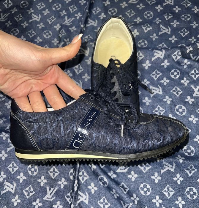 Обувки размер 39 на символични цени