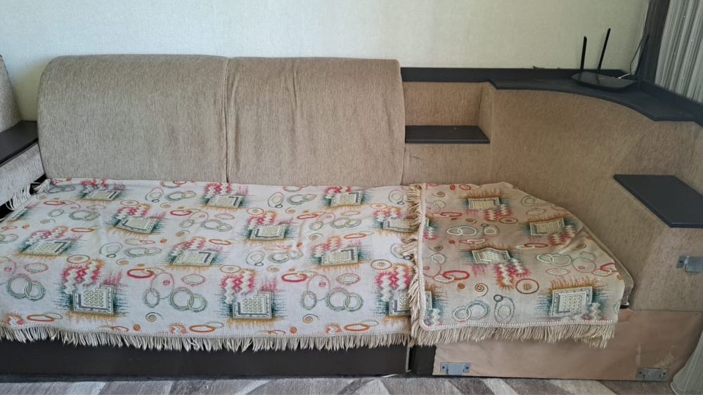 Продам б/у диван