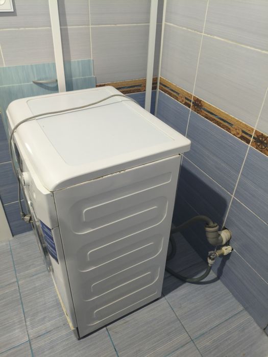 Подаю бу стиралку Beko