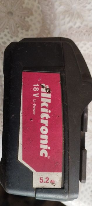 Зарядно и батерия метабо