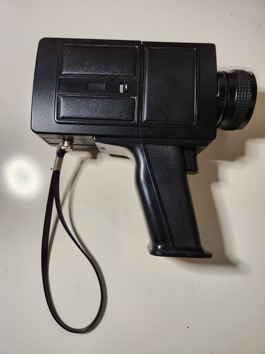 Vand camera Revue Super-8 S300 pt colectie
 comercializat în 1970-71