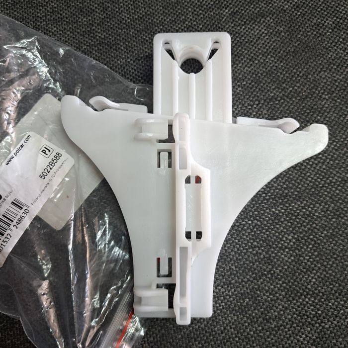 Каретка стеклоподьемника Пассат Б5